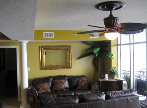Ocean Blue Resort Myrtle Beach - Luxury Ocean Front Living Room - Myrtle Beach Beach House Rentals